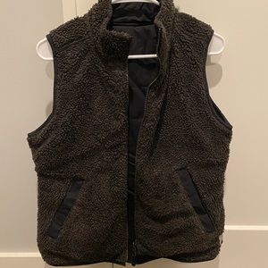 Carhartt reversible vest